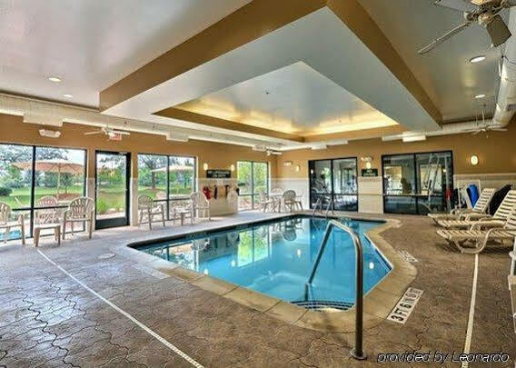Comfort Suites Canton - Detroit Exterior photo